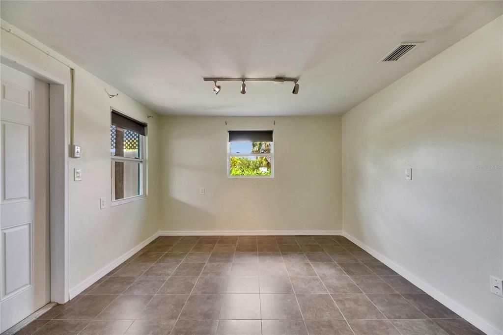 Active With Contract: $365,000 (3 beds, 2 baths, 1529 Square Feet)