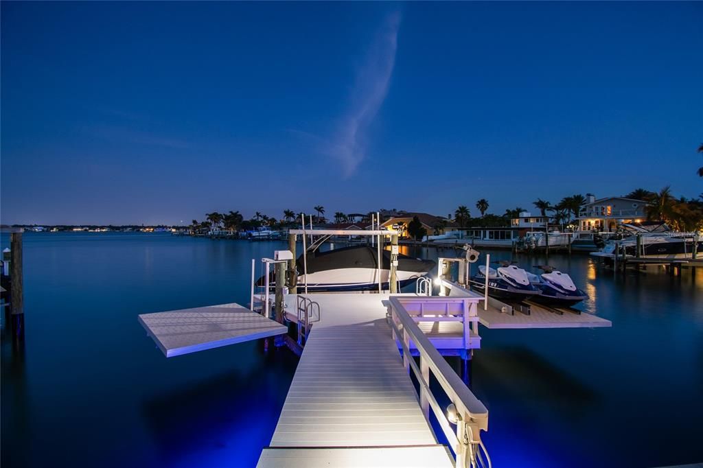 На продажу: $2,599,000 (5 спален, 5 ванн, 3793 Квадратных фут)