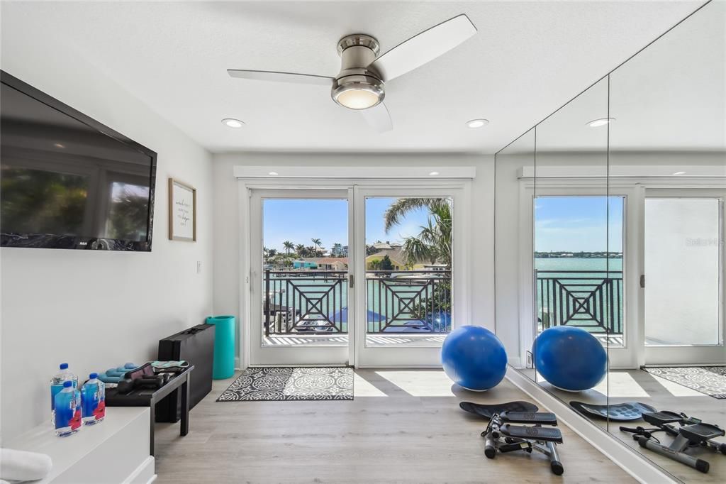 На продажу: $2,599,000 (5 спален, 5 ванн, 3793 Квадратных фут)