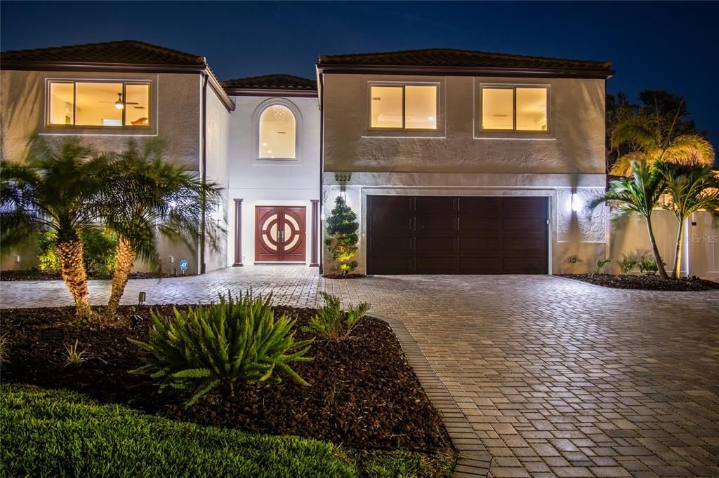 На продажу: $2,599,000 (5 спален, 5 ванн, 3793 Квадратных фут)