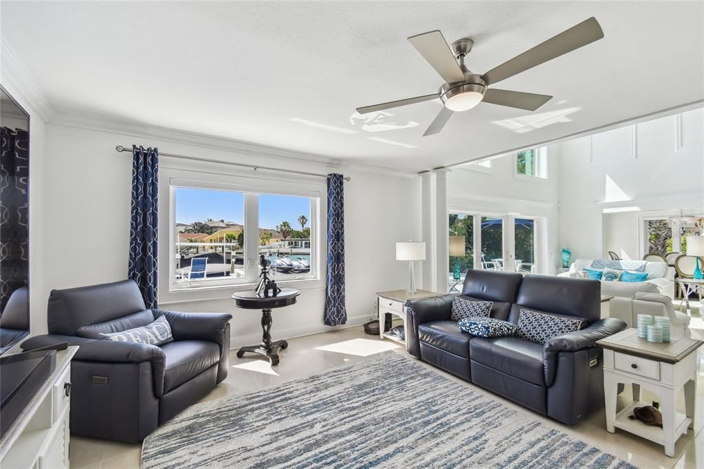 На продажу: $2,599,000 (5 спален, 5 ванн, 3793 Квадратных фут)