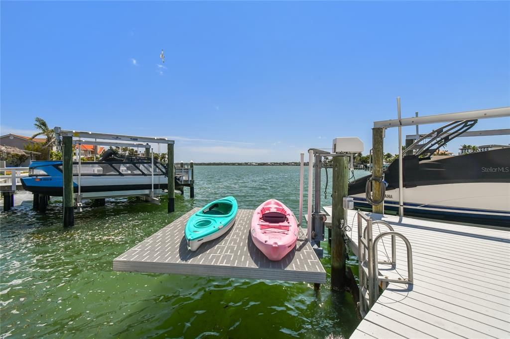 На продажу: $2,599,000 (5 спален, 5 ванн, 3793 Квадратных фут)