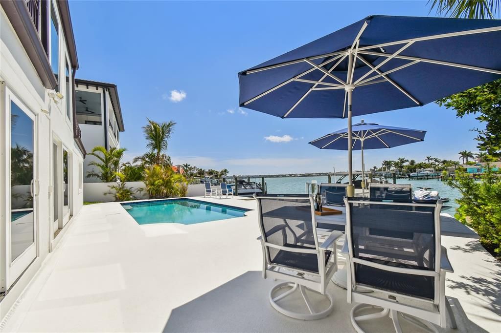 На продажу: $2,599,000 (5 спален, 5 ванн, 3793 Квадратных фут)