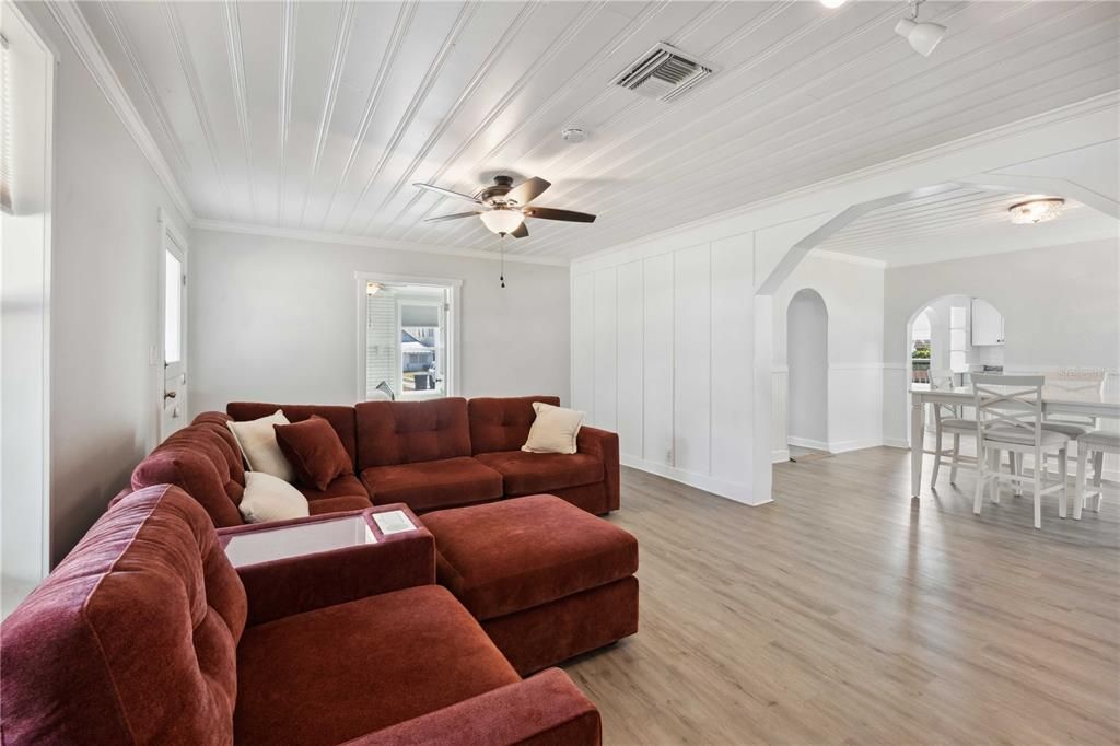 待售: $335,000 (0 贝兹, 0 浴室, 1464 平方英尺)