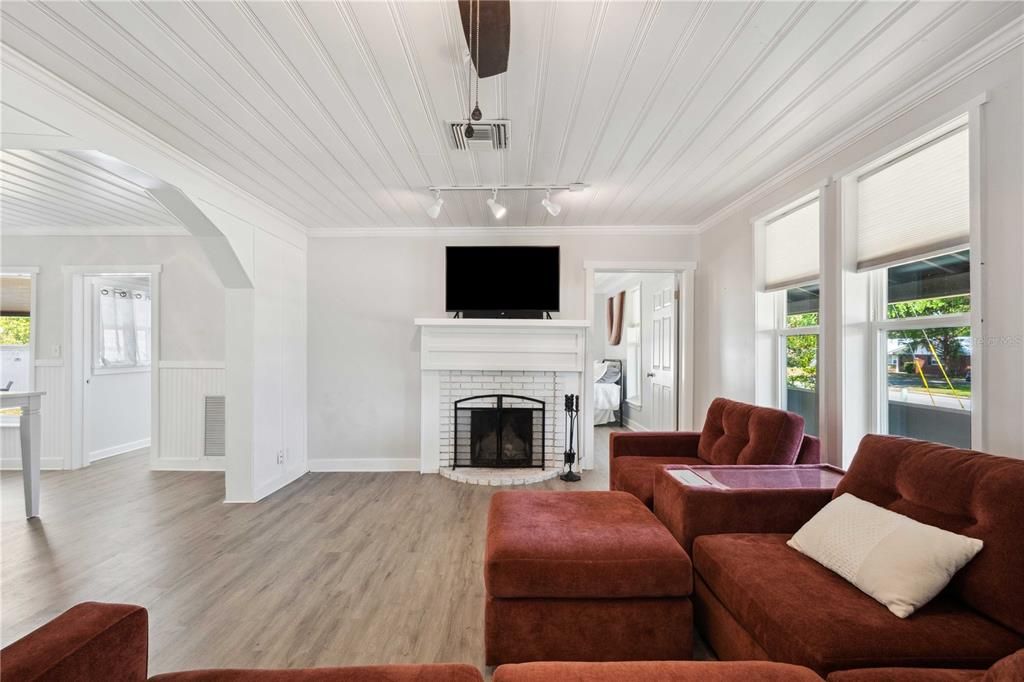 待售: $335,000 (0 贝兹, 0 浴室, 1464 平方英尺)