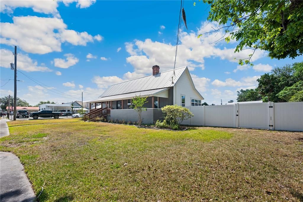 待售: $335,000 (0 贝兹, 0 浴室, 1464 平方英尺)