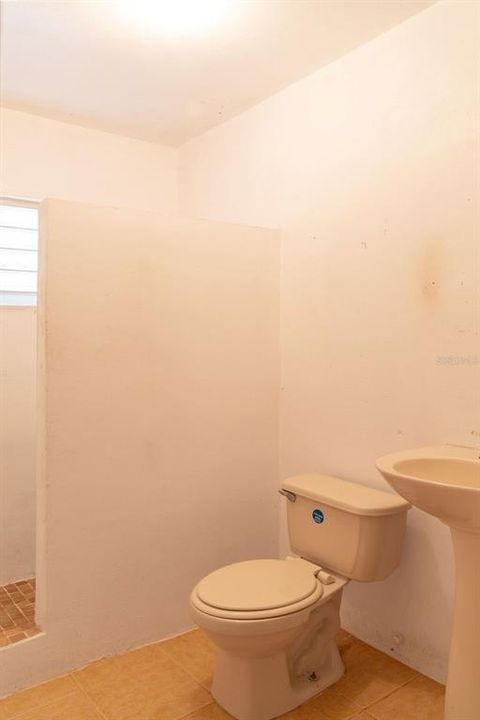 For Sale: $280,000 (3 beds, 3 baths, 1100 Square Feet)