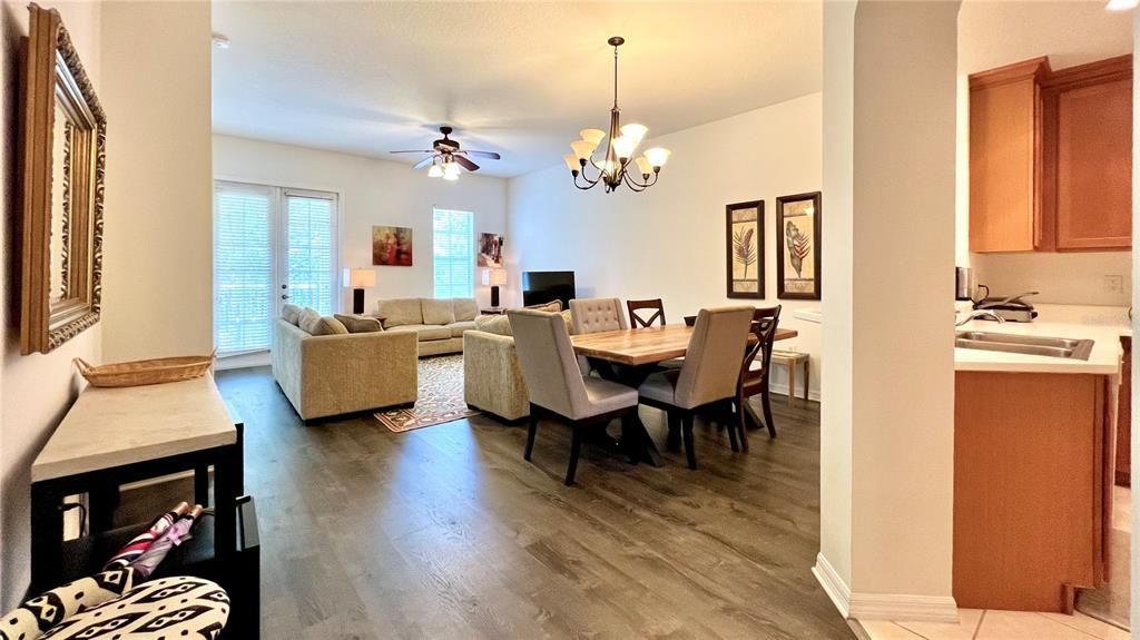 Activo con contrato: $485,000 (3 camas, 2 baños, 1460 Pies cuadrados)