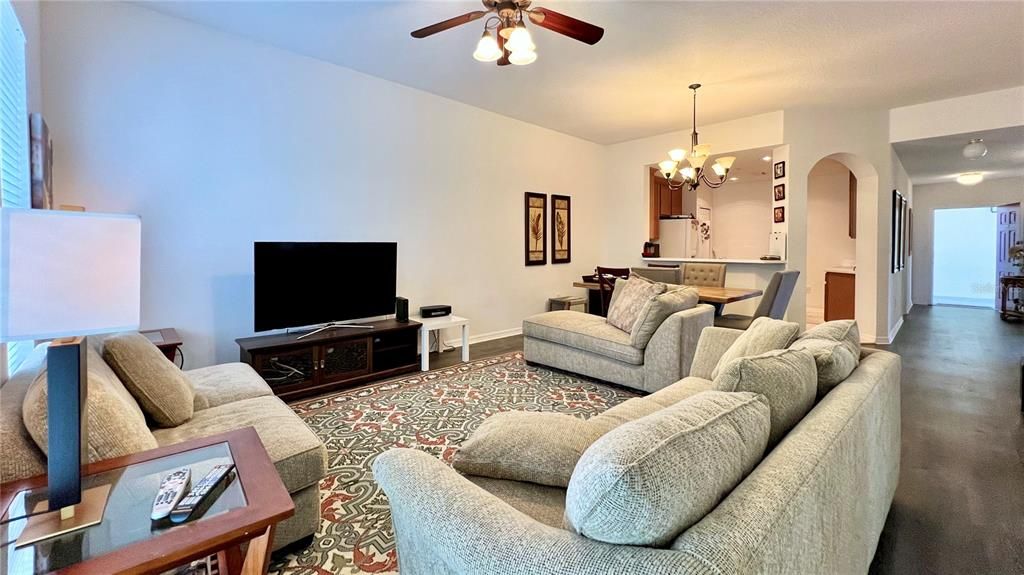 Activo con contrato: $485,000 (3 camas, 2 baños, 1460 Pies cuadrados)