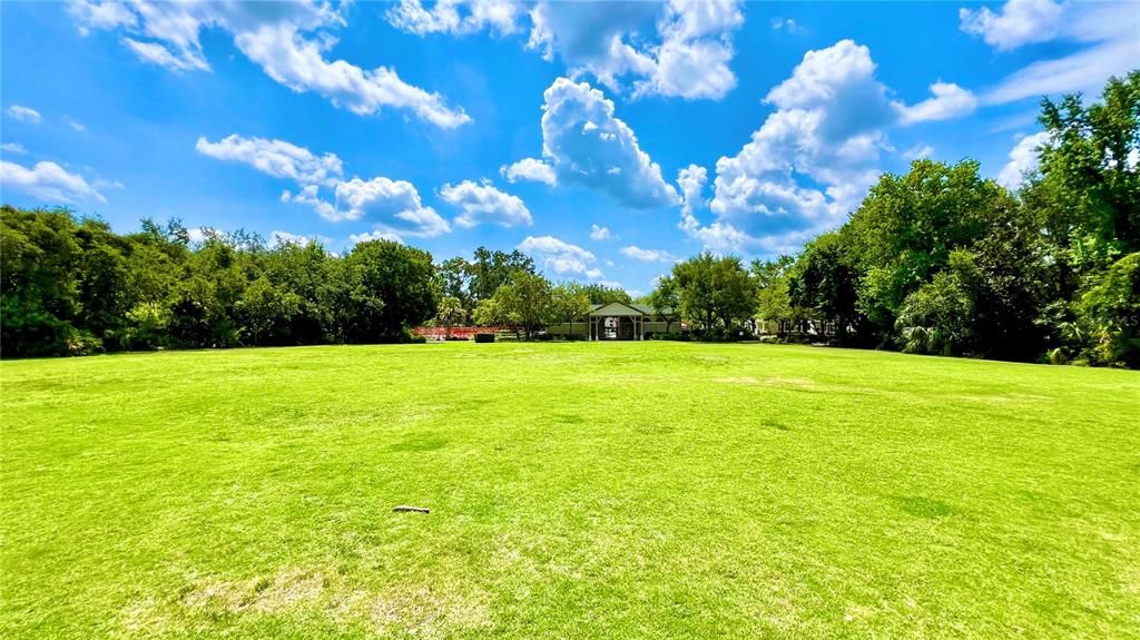 Activo con contrato: $485,000 (3 camas, 2 baños, 1460 Pies cuadrados)