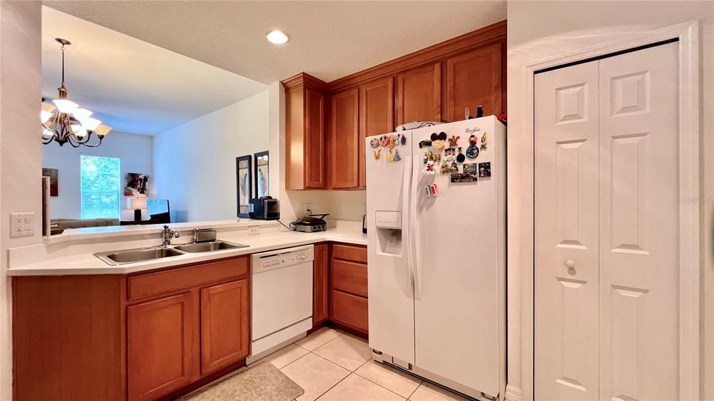 Activo con contrato: $485,000 (3 camas, 2 baños, 1460 Pies cuadrados)