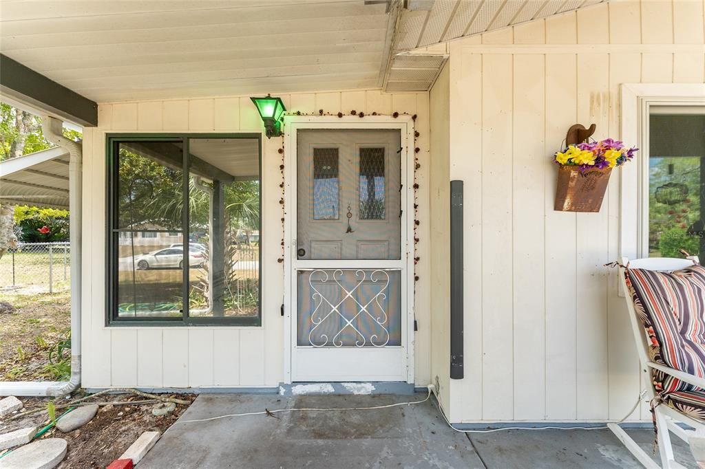 For Sale: $179,900 (2 beds, 2 baths, 1144 Square Feet)