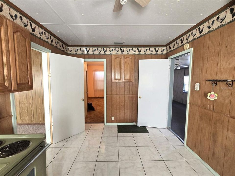 待售: $734,900 (3 贝兹, 1 浴室, 1364 平方英尺)