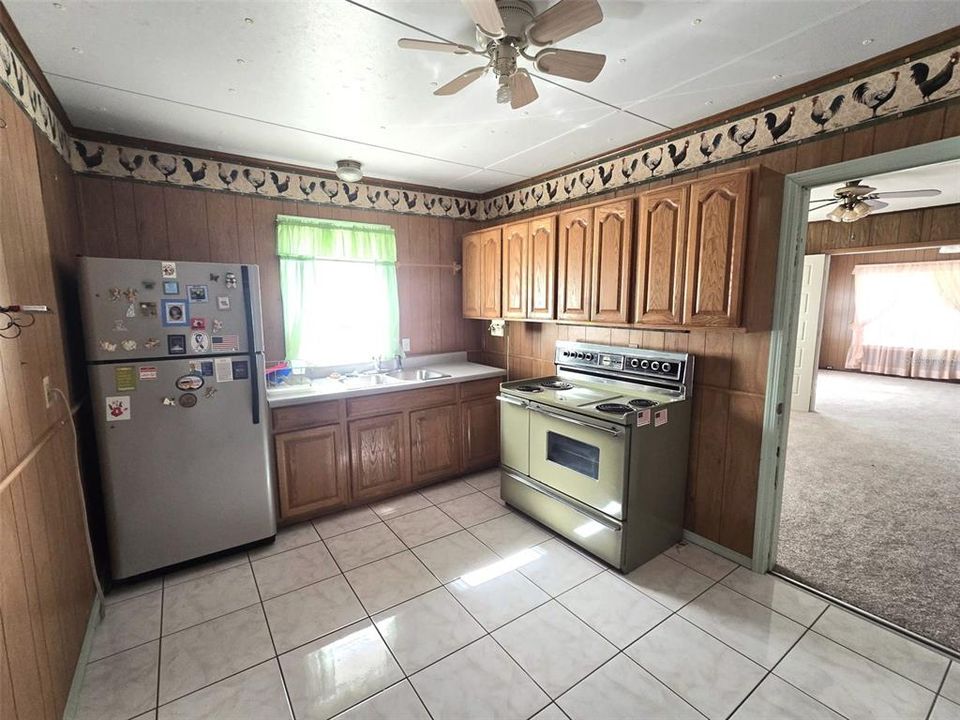 待售: $734,900 (3 贝兹, 1 浴室, 1364 平方英尺)