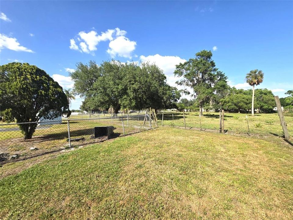 待售: $734,900 (3 贝兹, 1 浴室, 1364 平方英尺)