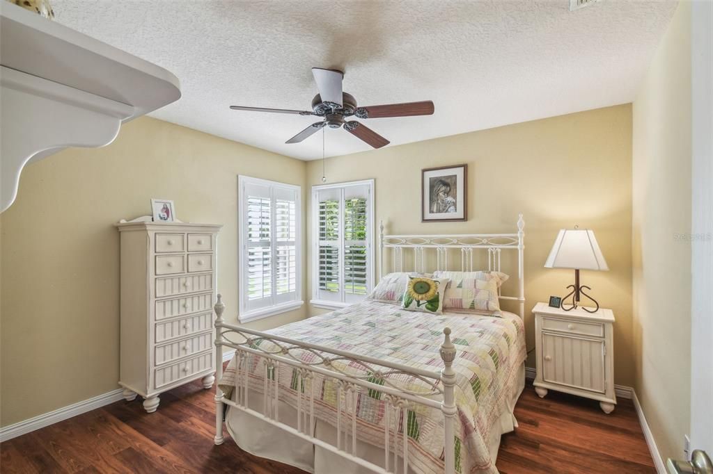 Activo con contrato: $499,900 (4 camas, 3 baños, 2474 Pies cuadrados)