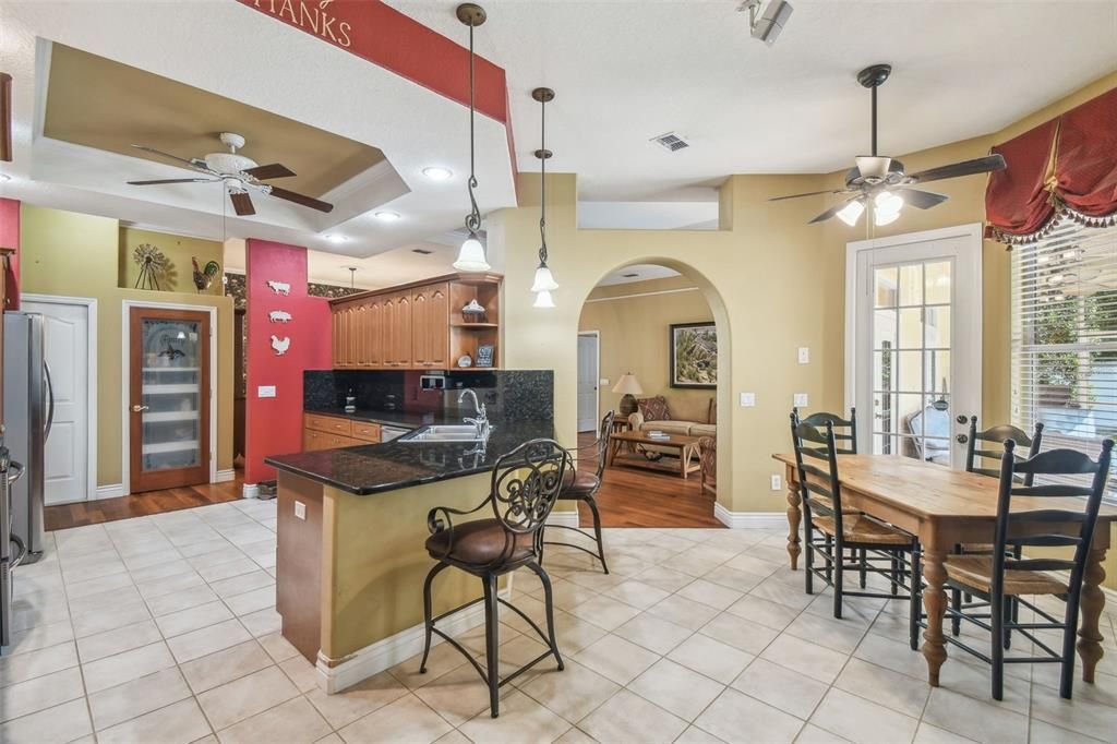 Activo con contrato: $499,900 (4 camas, 3 baños, 2474 Pies cuadrados)