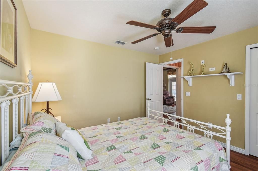 Activo con contrato: $499,900 (4 camas, 3 baños, 2474 Pies cuadrados)