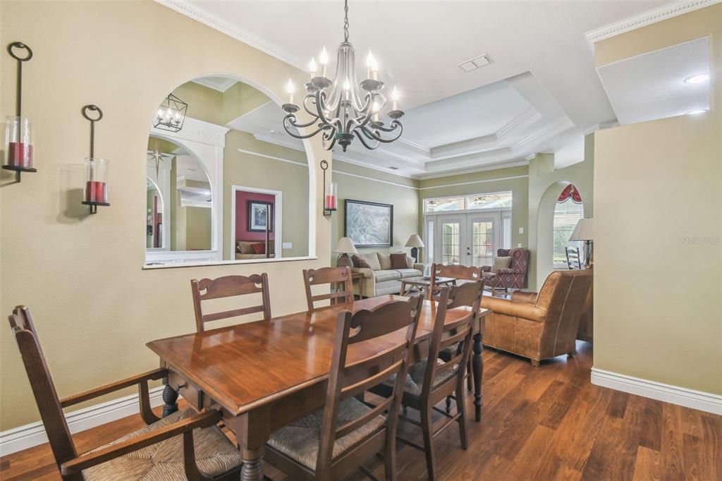 Activo con contrato: $499,900 (4 camas, 3 baños, 2474 Pies cuadrados)