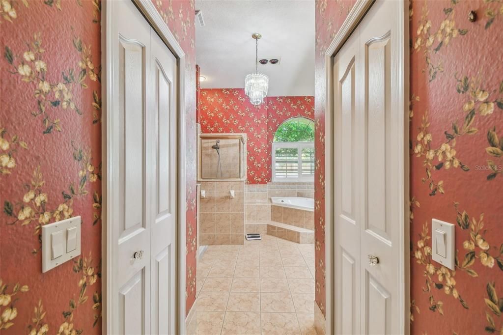 Activo con contrato: $499,900 (4 camas, 3 baños, 2474 Pies cuadrados)