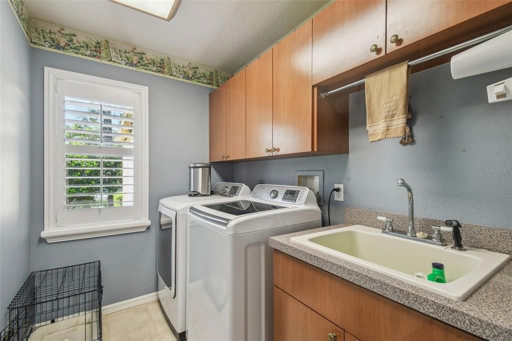 Activo con contrato: $499,900 (4 camas, 3 baños, 2474 Pies cuadrados)