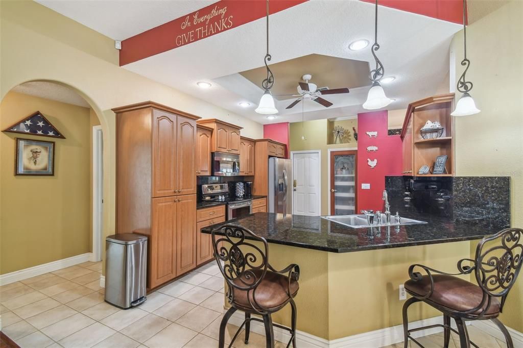 Activo con contrato: $499,900 (4 camas, 3 baños, 2474 Pies cuadrados)