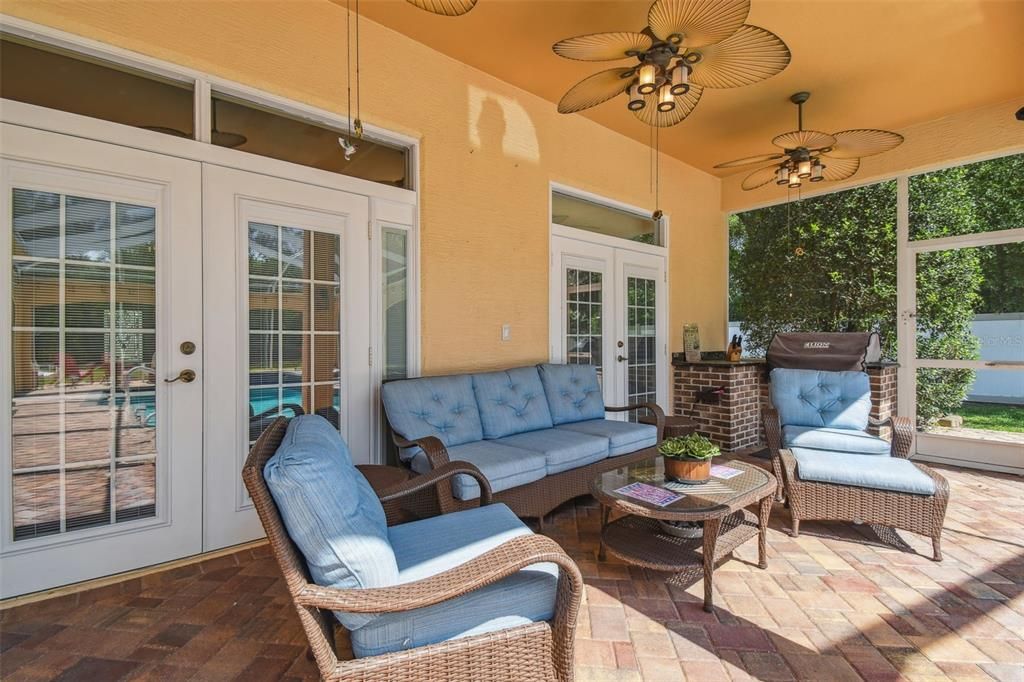 Activo con contrato: $499,900 (4 camas, 3 baños, 2474 Pies cuadrados)