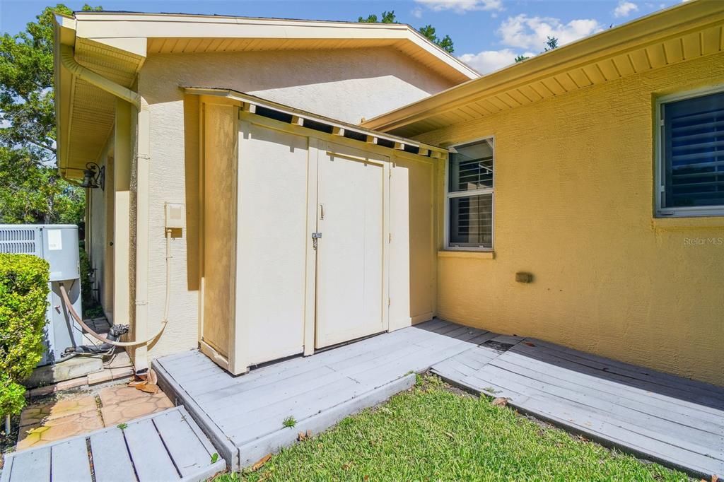 Activo con contrato: $499,900 (4 camas, 3 baños, 2474 Pies cuadrados)