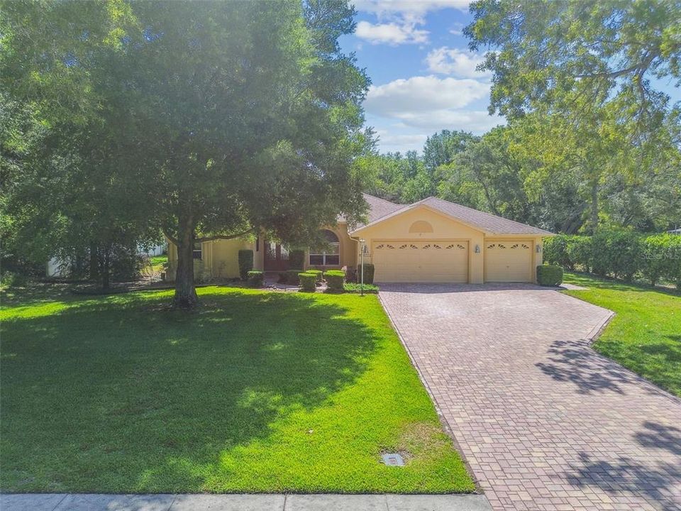 Activo con contrato: $499,900 (4 camas, 3 baños, 2474 Pies cuadrados)