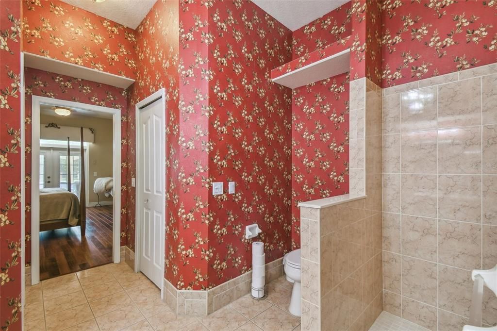 Activo con contrato: $499,900 (4 camas, 3 baños, 2474 Pies cuadrados)