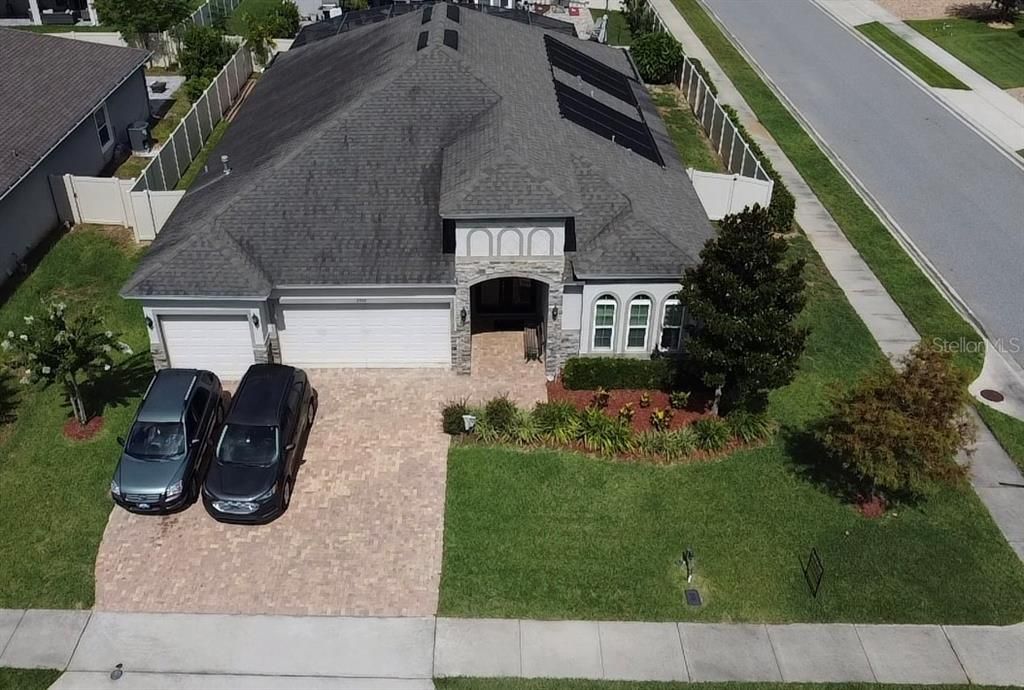 Под контрактом: $675,000 (4 спален, 3 ванн, 2528 Квадратных фут)