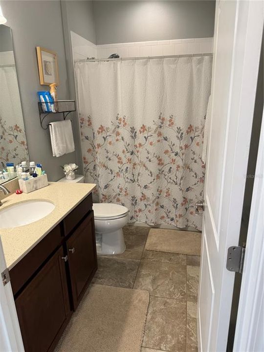 Под контрактом: $675,000 (4 спален, 3 ванн, 2528 Квадратных фут)