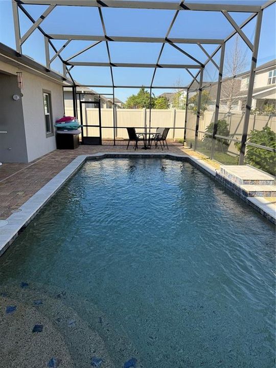 Под контрактом: $675,000 (4 спален, 3 ванн, 2528 Квадратных фут)