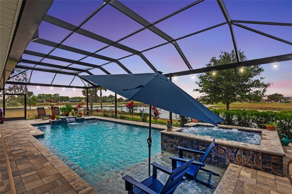 最近售出: $949,900 (3 贝兹, 2 浴室, 2148 平方英尺)