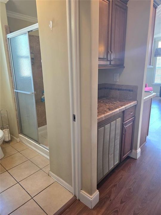 For Sale: $149,999 (1 beds, 1 baths, 489 Square Feet)