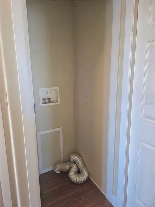 For Sale: $149,999 (1 beds, 1 baths, 489 Square Feet)