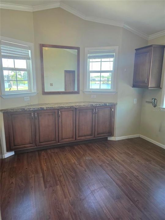 For Sale: $149,999 (1 beds, 1 baths, 489 Square Feet)