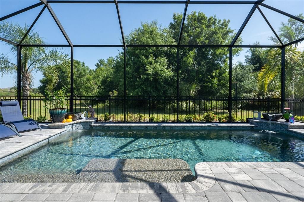 Под контрактом: $774,990 (3 спален, 2 ванн, 2268 Квадратных фут)