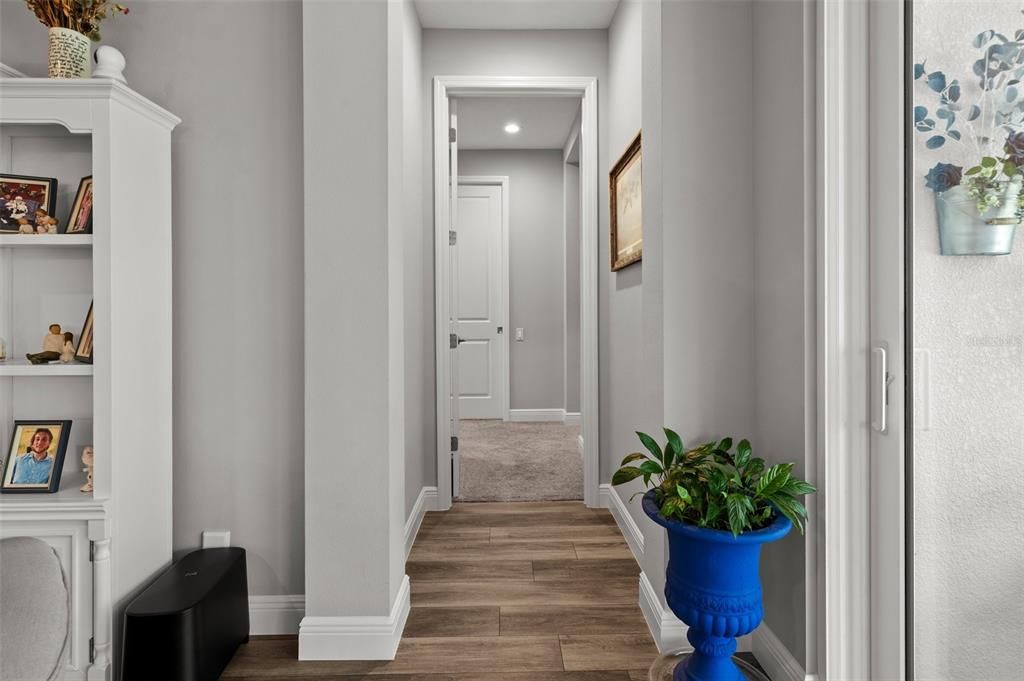 Под контрактом: $774,990 (3 спален, 2 ванн, 2268 Квадратных фут)