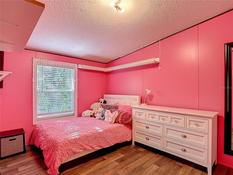 Active With Contract: $275,000 (3 beds, 2 baths, 1188 Square Feet)