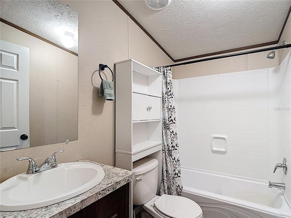 Active With Contract: $275,000 (3 beds, 2 baths, 1188 Square Feet)