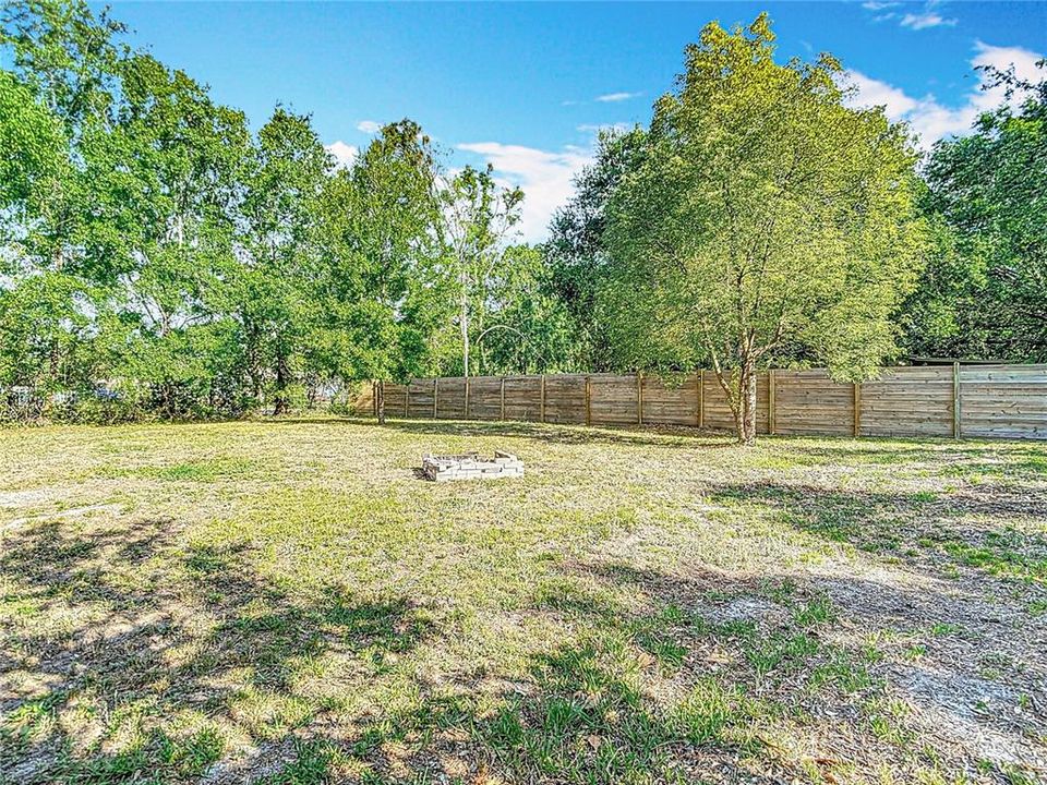 Active With Contract: $275,000 (3 beds, 2 baths, 1188 Square Feet)