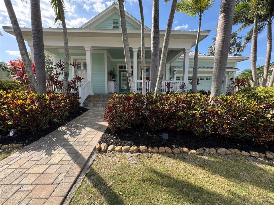 Recently Rented: $4,270 (3 beds, 2 baths, 2053 Square Feet)