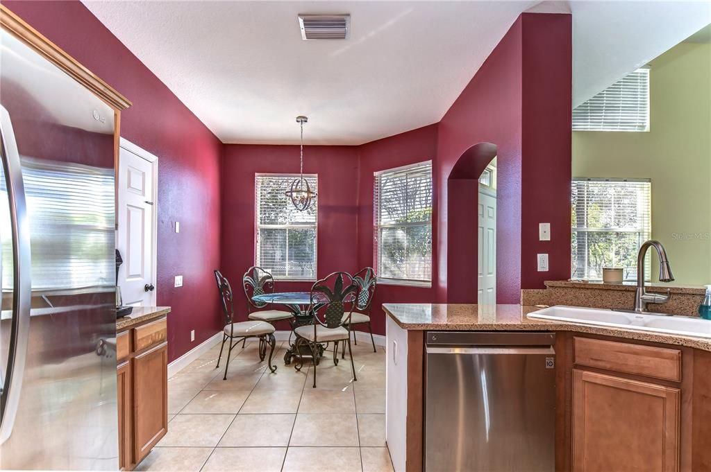 En Venta: $470,000 (3 camas, 2 baños, 2027 Pies cuadrados)