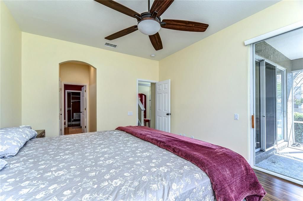 En Venta: $470,000 (3 camas, 2 baños, 2027 Pies cuadrados)