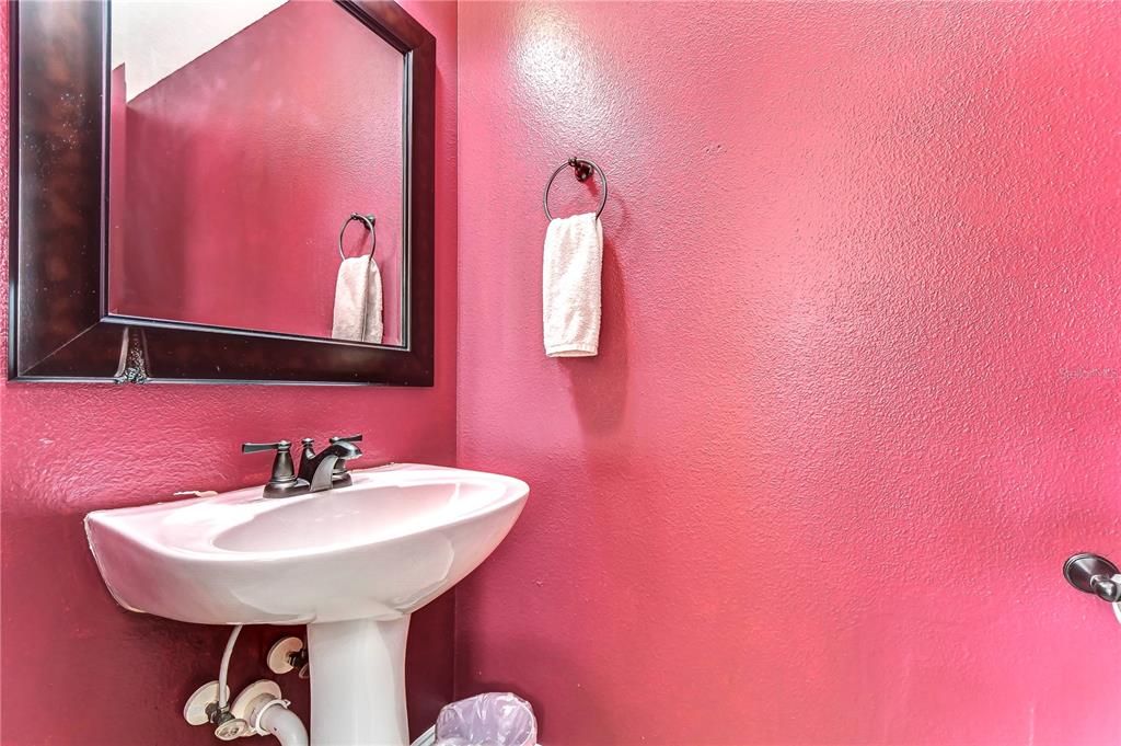 En Venta: $470,000 (3 camas, 2 baños, 2027 Pies cuadrados)