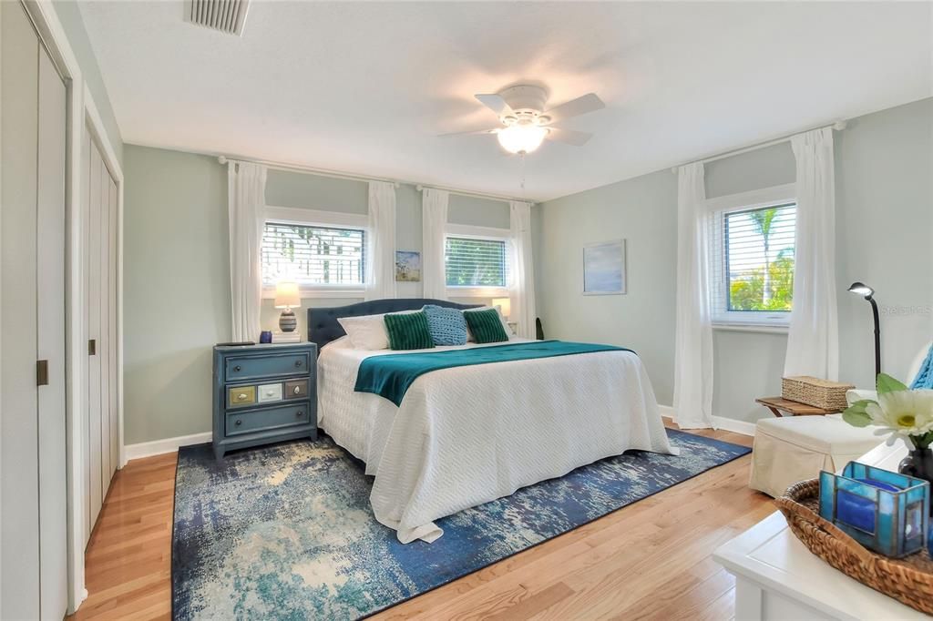 For Sale: $799,000 (3 beds, 2 baths, 2388 Square Feet)