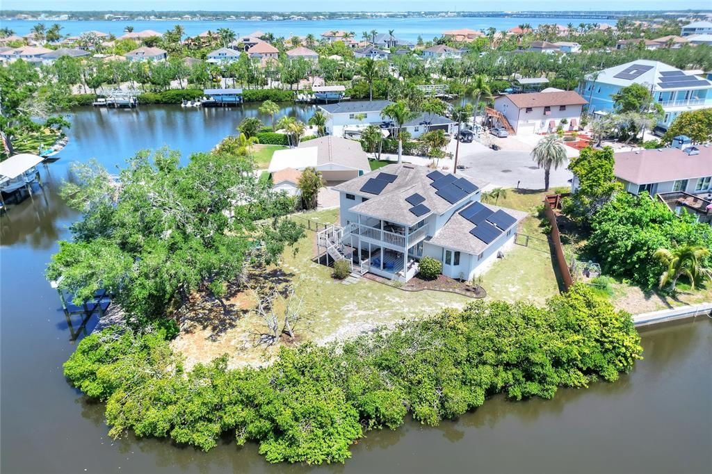 For Sale: $799,000 (3 beds, 2 baths, 2388 Square Feet)