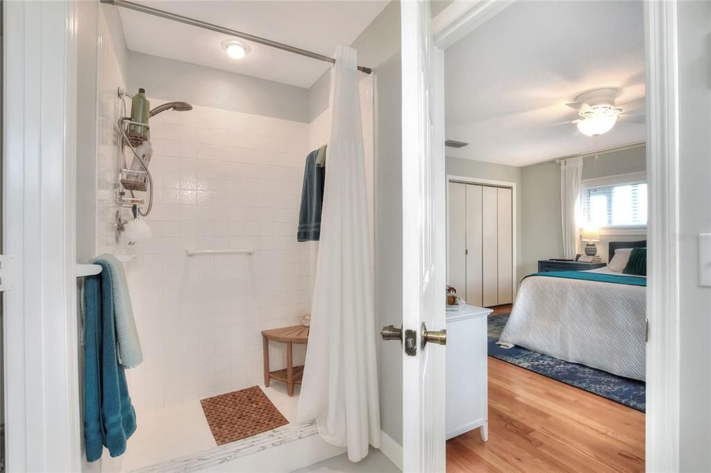 For Sale: $799,000 (3 beds, 2 baths, 2388 Square Feet)