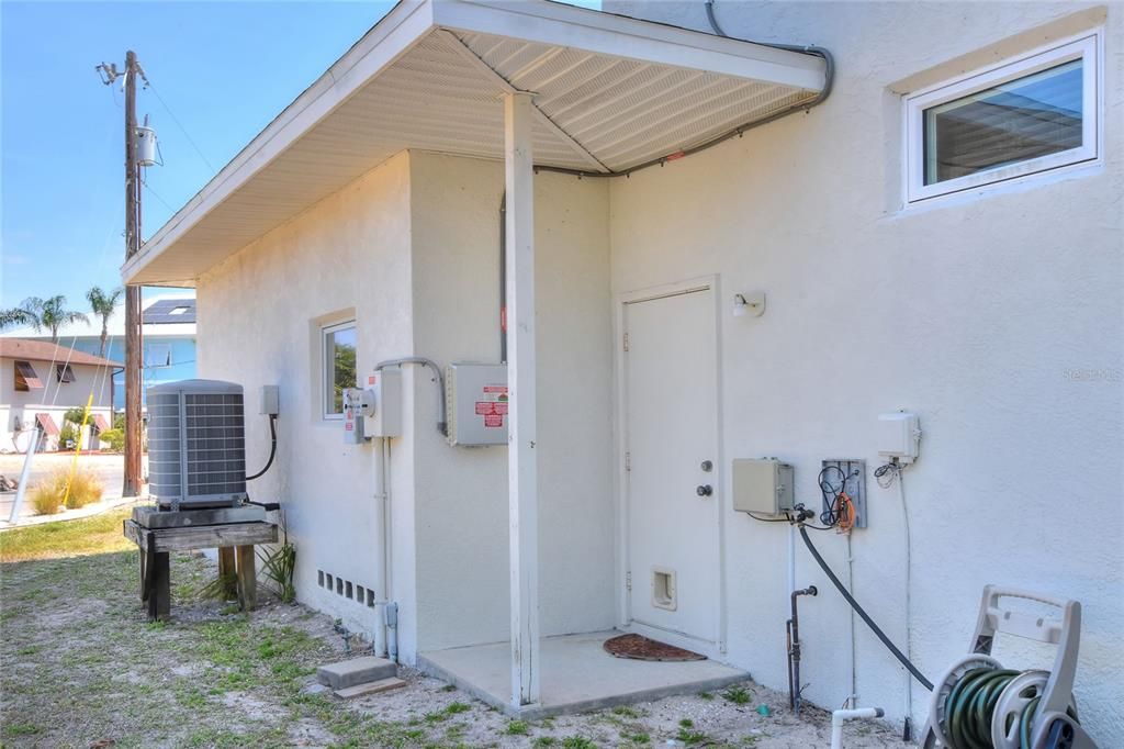 For Sale: $799,000 (3 beds, 2 baths, 2388 Square Feet)